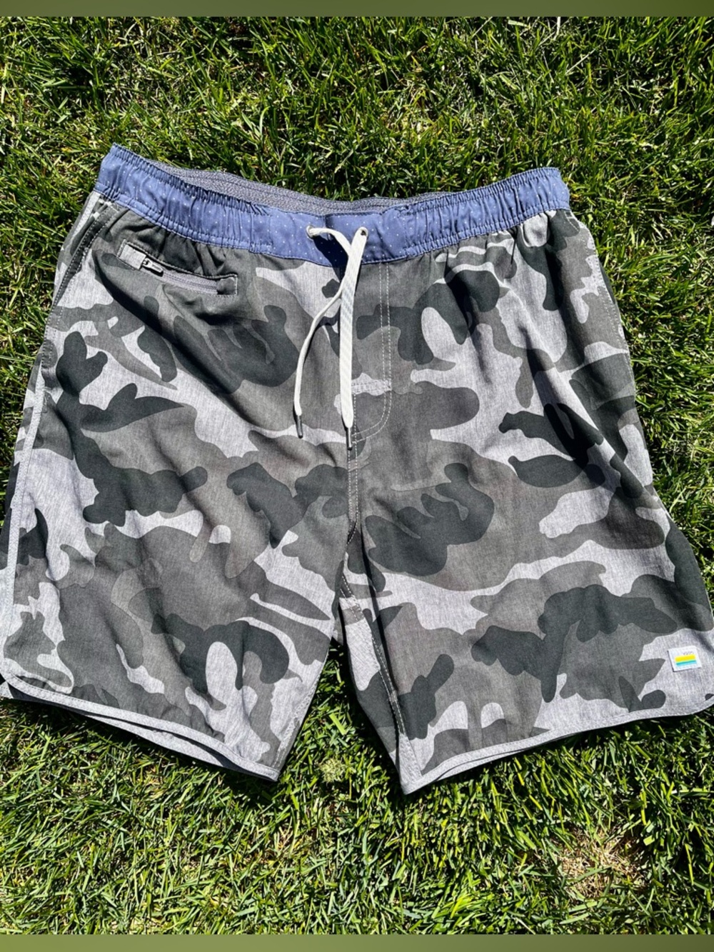 Men’s Vuori Banks Camouflage Shorts (v330)
